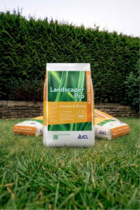 Landscaper Pro Autumn and Winter trávníkové hnojivo 15 kg